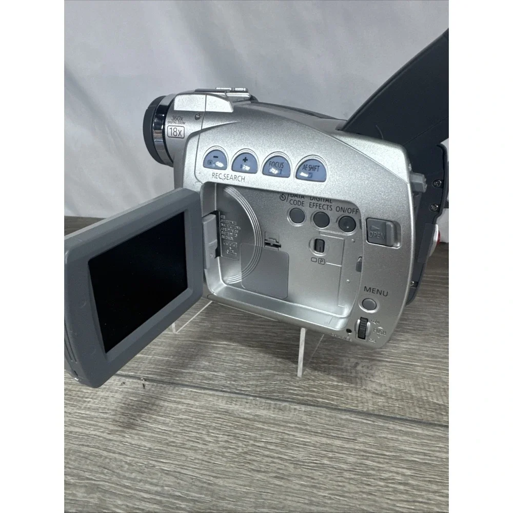 Canon ZR60 Camcorder - Silver - Parts Only- As Is- Turns On, Tape Doesn't Work